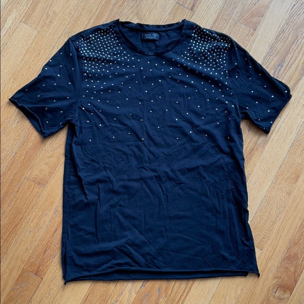 Zara Tee